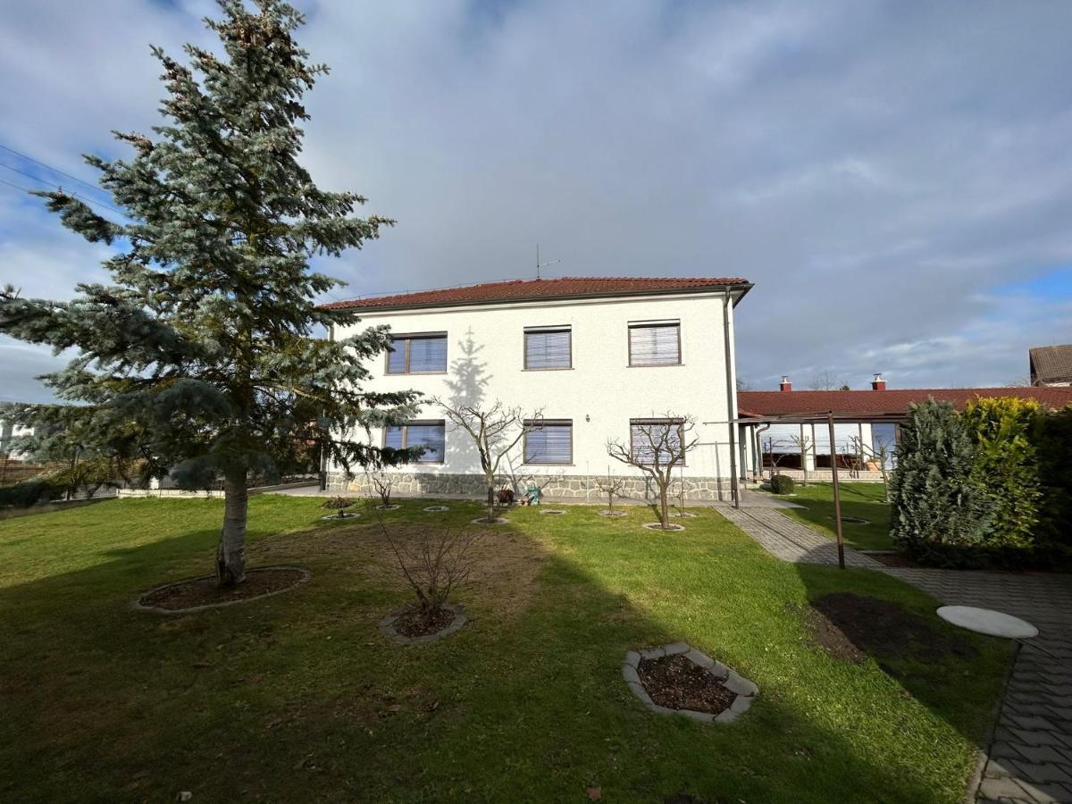 Apartman Pohoda Vsemyslice Bagian luar foto